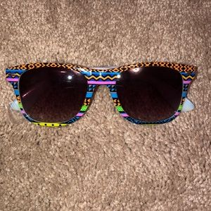 MULTICOLORED SUNGLASSES